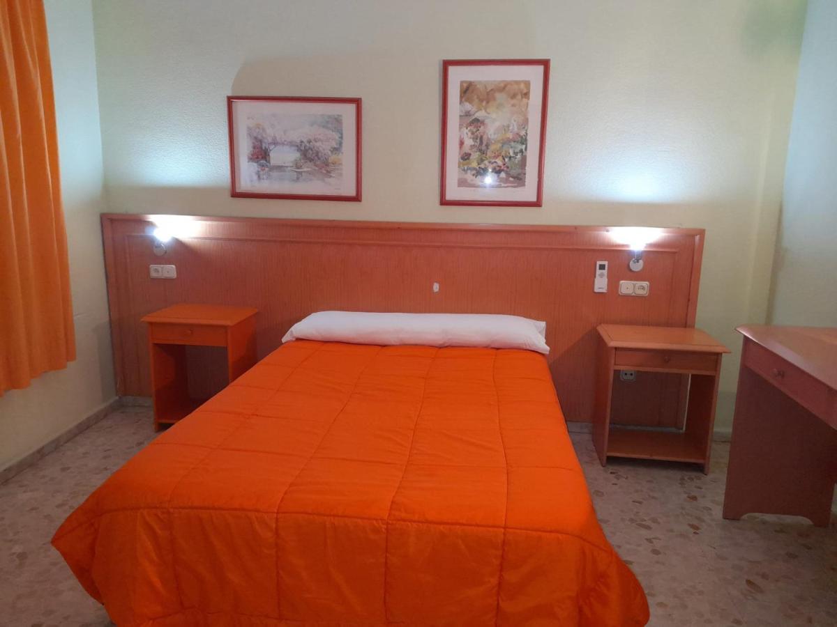 Hostal Carlos III El Ejido Exterior foto